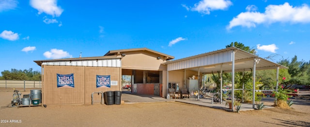 view of front facade with an outdoor structure