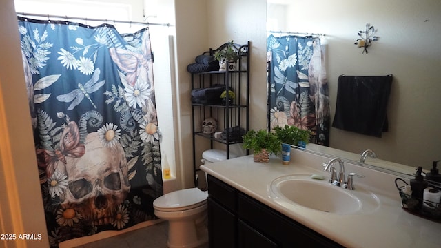 1309 W Park St, Phoenix, AZ 85041 - bathroom featuring vanity, tile patterned floors, and shower / bath combination with curtain