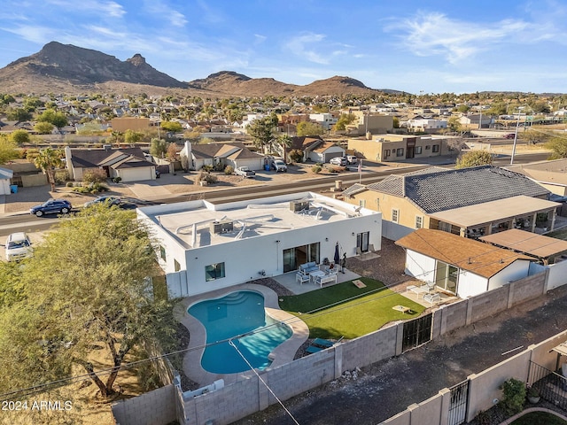 bird's eye view with a mountain view