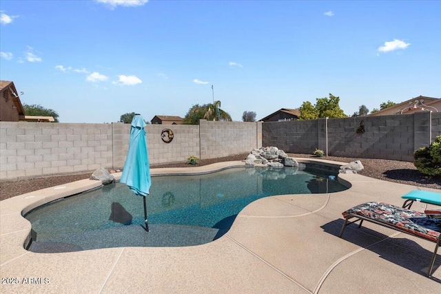 1057 E Silversmith Trl, San Tan Valley, AZ 85143 - view of pool with a fenced backyard and a patio area