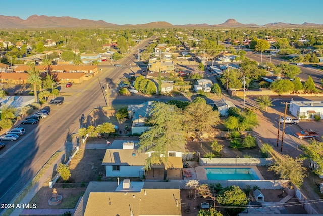 birds eye view of property featuring a mountain view