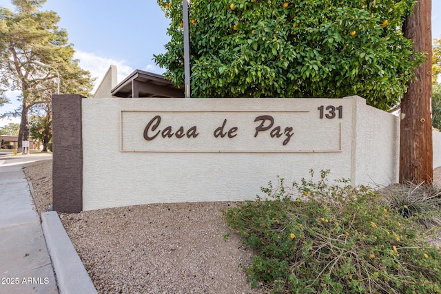 view of community / neighborhood sign