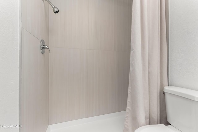 714 E Morningside Dr, Phoenix, AZ 85022 - bathroom featuring toilet and a stall shower