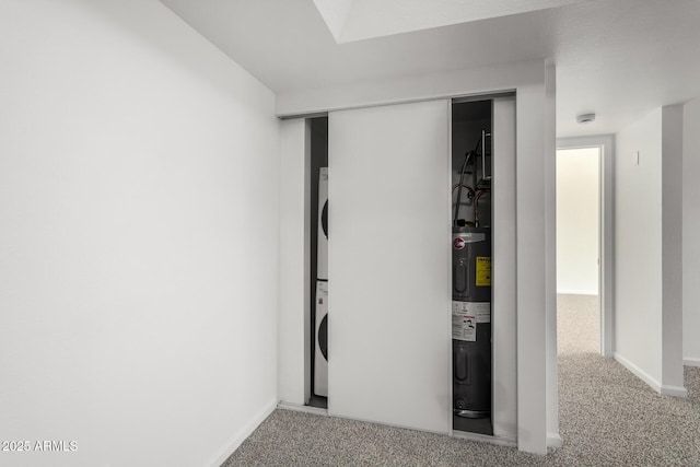 714 E Morningside Dr, Phoenix, AZ 85022 - utilities with water heater and stacked washer / dryer