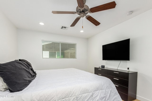 bedroom featuring ceiling fan