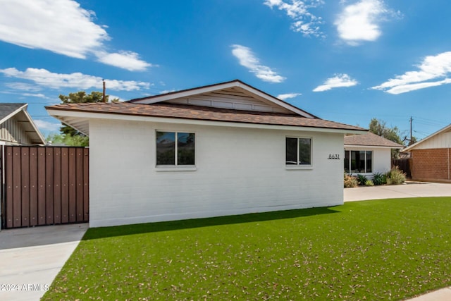 exterior space featuring a yard