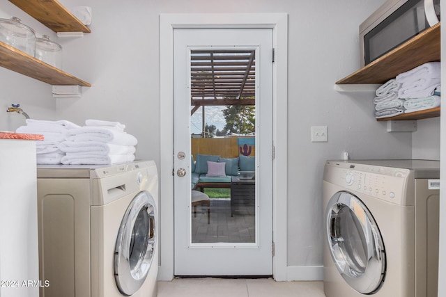 8301 E Crestwood Way, Scottsdale, AZ 85250 - laundry room with independent washer and dryer