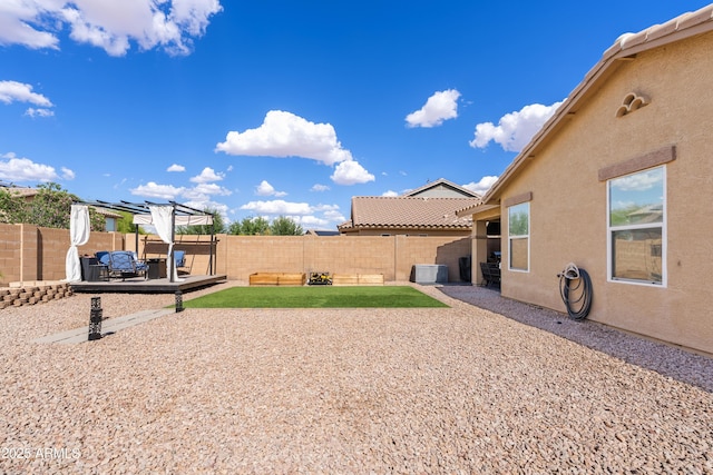 view of yard featuring a fenced backyard and a patio area