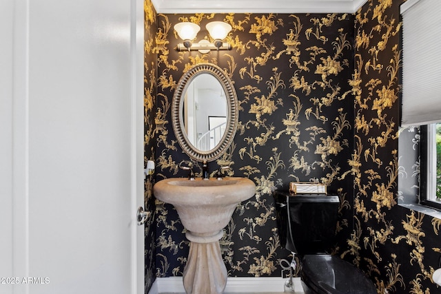 6467 E Sierra Vista Dr, Paradise Valley, AZ 85253 - bathroom featuring ornamental molding