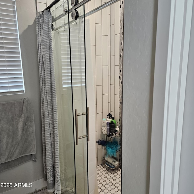 552 Allerton Way, Chino Valley, AZ 86323 - bathroom featuring a stall shower