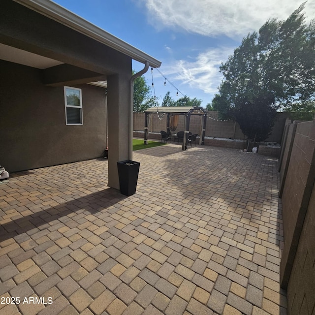 552 Allerton Way, Chino Valley, AZ 86323 - fenced backyard with a patio
