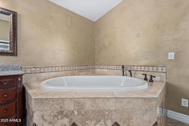 3203 E Ellis St, Mesa, AZ 85213 - full bath featuring vanity and a bath