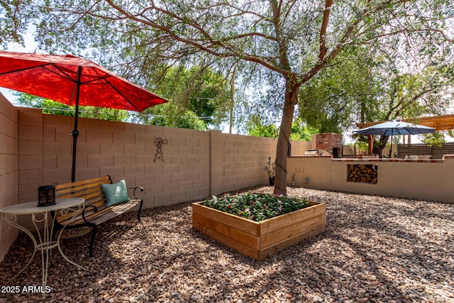view of fenced backyard