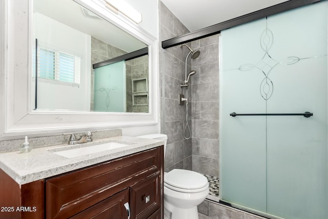 2109 E Gelding Dr, Phoenix, AZ 85022 - full bath with vanity and tiled shower