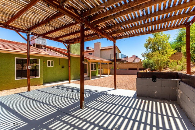 2109 E Gelding Dr, Phoenix, AZ 85022 - view of patio / terrace