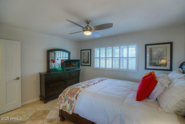 bedroom with ceiling fan