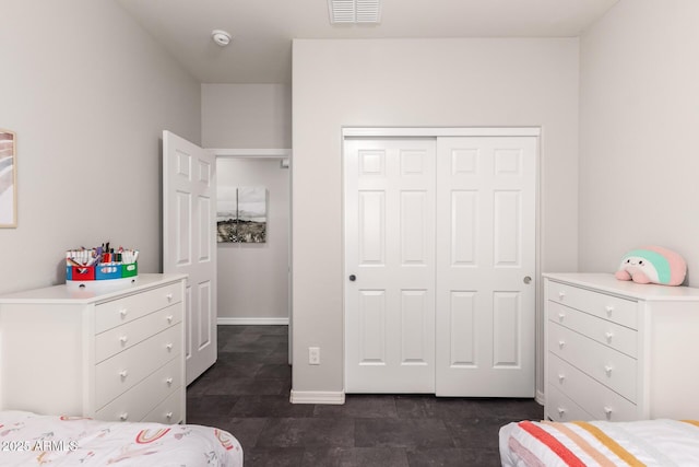 bedroom featuring a closet