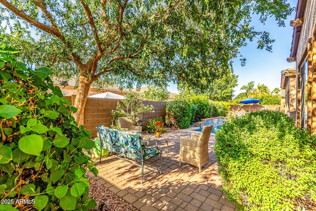 2554 E Honeysuckle Pl, Chandler, AZ 85286 - fenced backyard with a patio