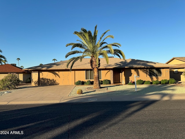 view of front of house featuring a garage