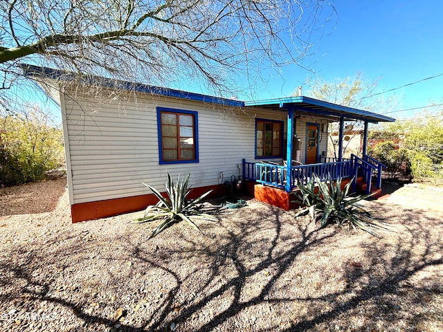 view of front of property with a porch