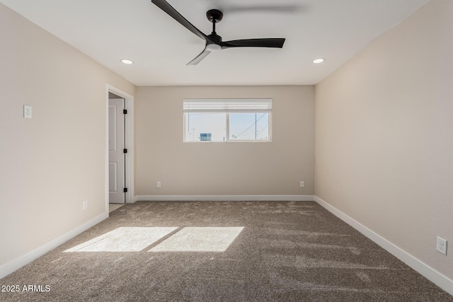 unfurnished room featuring carpet floors and ceiling fan