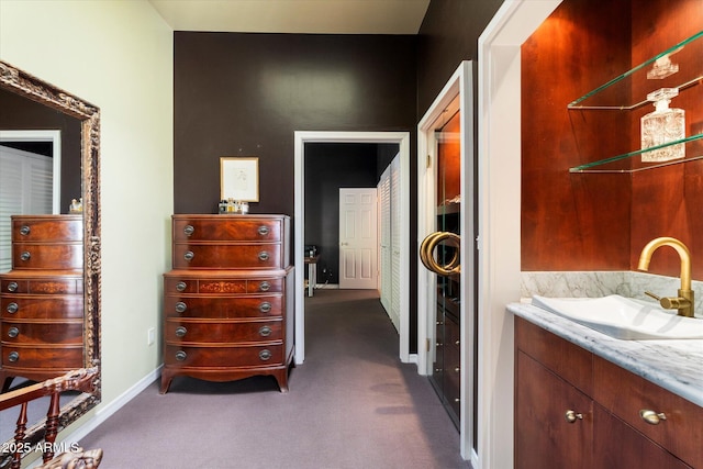 84 Biltmore Est, Phoenix, AZ 85016 - bathroom with baseboards and vanity