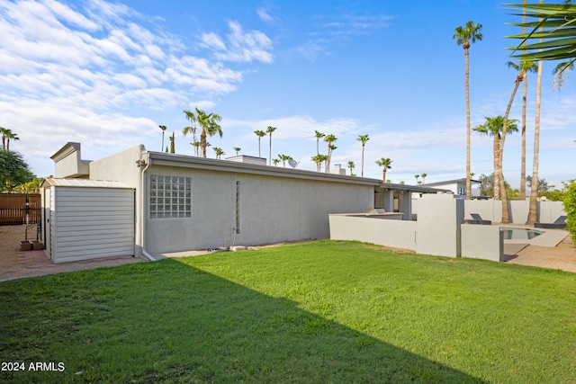 view of yard with a patio area