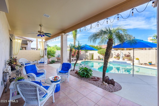 316 W Anderson Ave, Phoenix, AZ 85023 - fenced backyard with a patio and ceiling fan