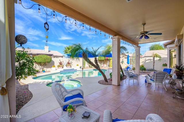316 W Anderson Ave, Phoenix, AZ 85023 - fenced backyard with an in-ground hot tub, ceiling fan, and a patio area