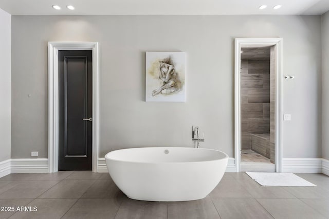 26099 N 88th Way, Scottsdale, AZ 85255 - full bath with recessed lighting, tile patterned flooring, a soaking tub, and baseboards