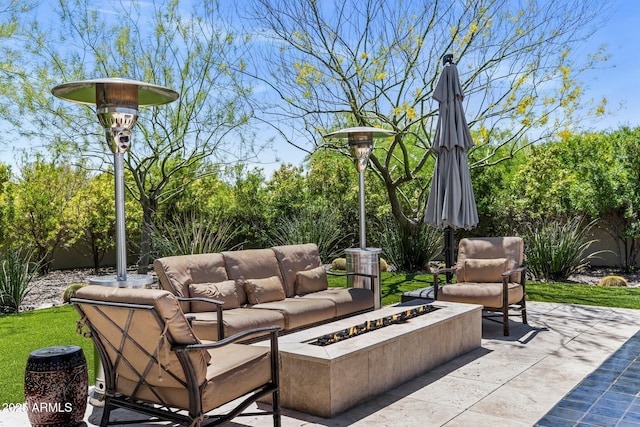 26099 N 88th Way, Scottsdale, AZ 85255 - view of patio featuring an outdoor living space with a fire pit