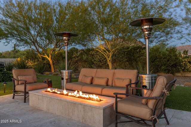 26099 N 88th Way, Scottsdale, AZ 85255 - view of patio with an outdoor living space with a fire pit