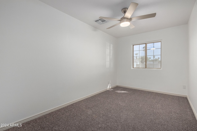 unfurnished room featuring carpet flooring and ceiling fan