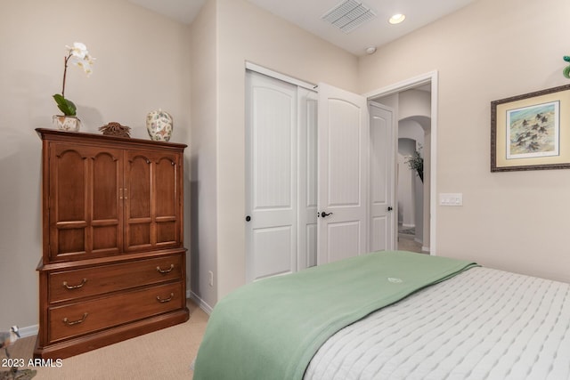 4149 N Brigadier Dr, Florence, AZ 85132 - bedroom featuring light carpet, baseboards, visible vents, a closet, and recessed lighting
