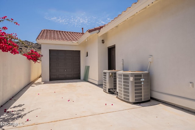 2701 E Caldwell St, Phoenix, AZ 85042 - exterior space featuring driveway and cooling unit