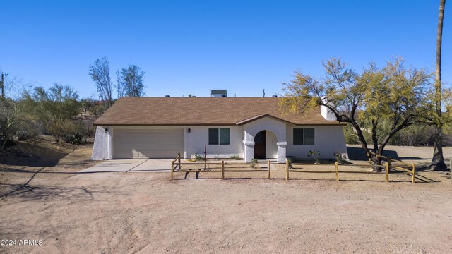 view of front facade with a garage