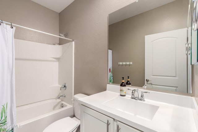 full bathroom featuring shower / bathtub combination with curtain, vanity, and toilet