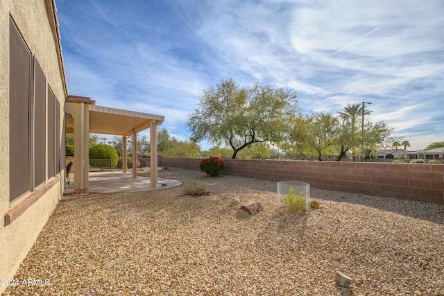 view of yard with a patio