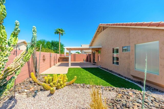 view of yard with a patio