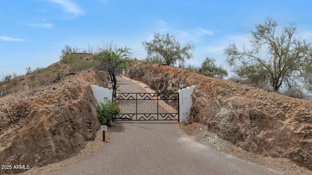 301 E Jomax Rd, Phoenix, AZ 85085 - gate with fence