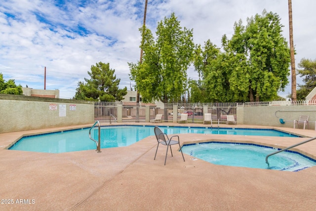222 W Brown Rd Unit 14, Mesa, AZ 85201 - community pool featuring a patio and a community hot tub