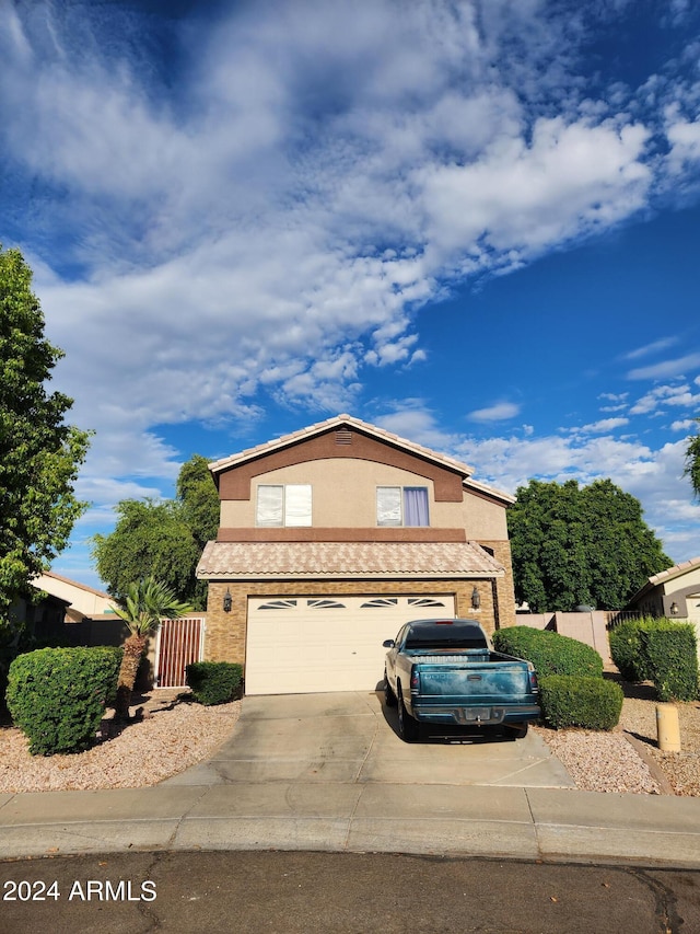 view of front property featuring a garage