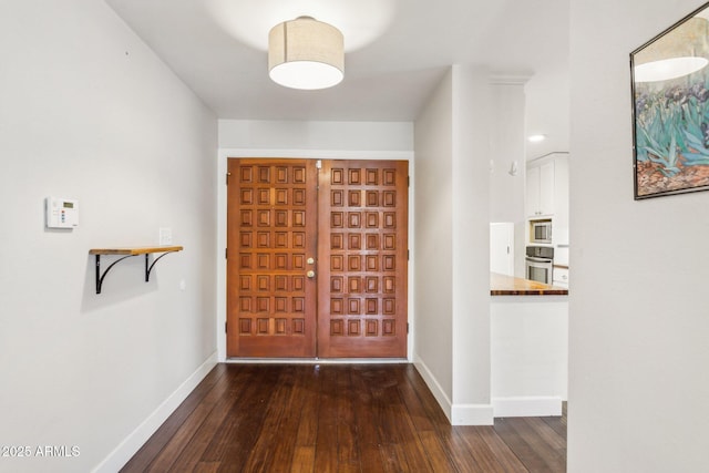 1649 W Royal Palm Rd, Phoenix, AZ 85021 - entrance foyer featuring wood-type flooring and baseboards