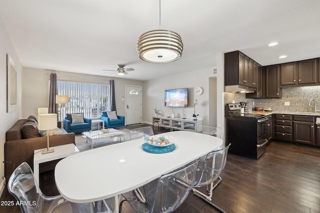 8107 E Mitchell Dr, Scottsdale, AZ 85251 - dining space with recessed lighting, visible vents, dark wood-type flooring, and a ceiling fan