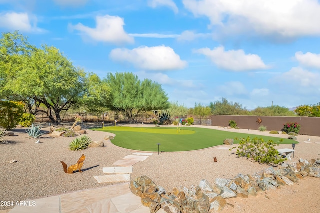 15406 E Cavedale Dr, Scottsdale, AZ 85262 - view of property's community with an area to practice putting