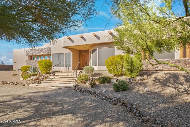 15406 E Cavedale Dr, Scottsdale, AZ 85262 - pueblo-style house featuring stucco siding