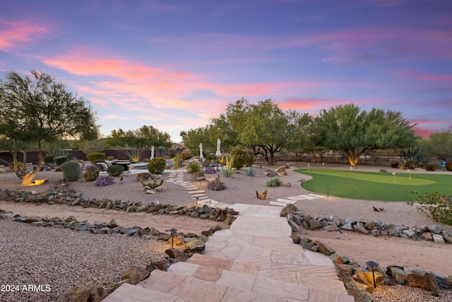 15406 E Cavedale Dr, Scottsdale, AZ 85262 - surrounding community featuring an area to practice putting