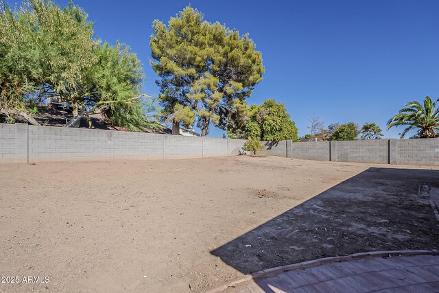 16421 N 34th Ave, Phoenix, AZ 85053 - view of fenced backyard