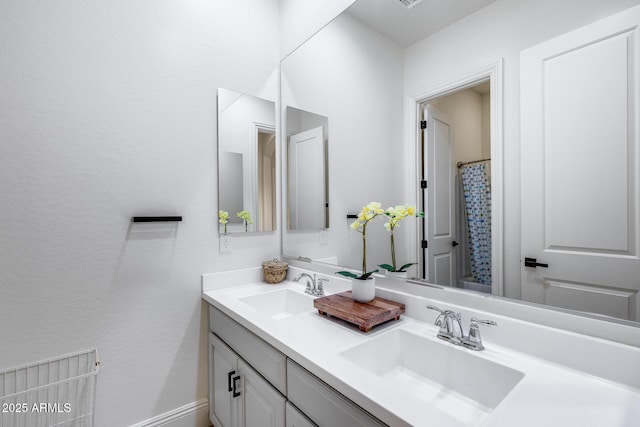 9527 W Whitehorn Way, Peoria, AZ 85383 - full bathroom with double vanity