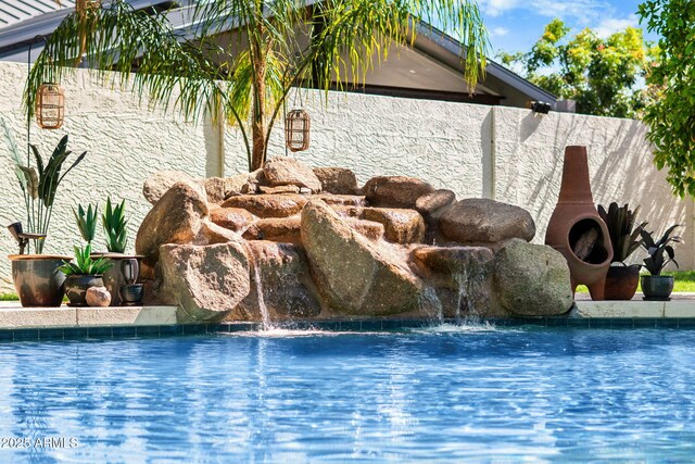 view of swimming pool
